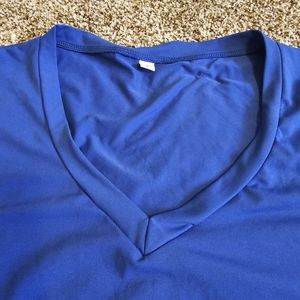 MENS V NECK TEE